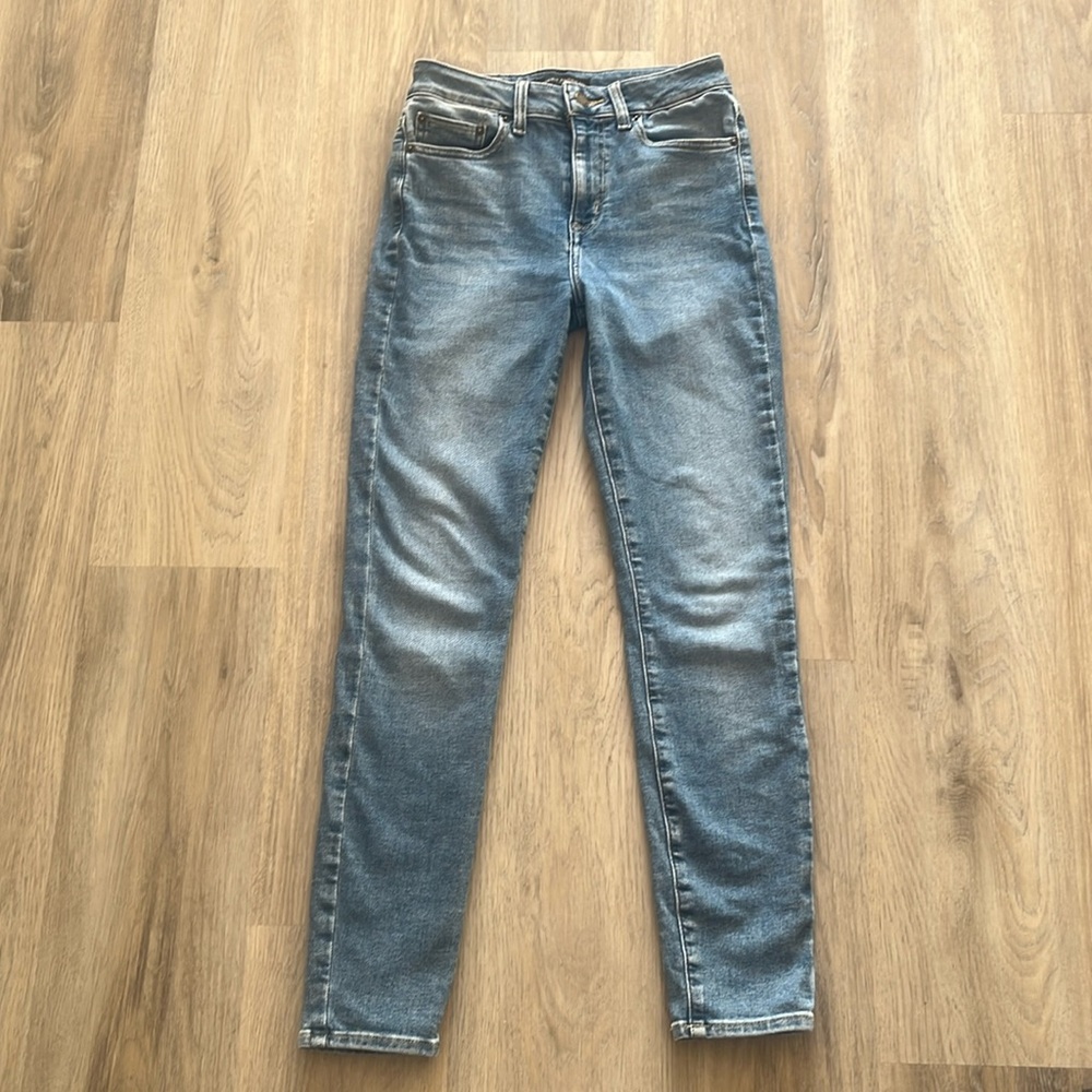 Modern American Stretch Jeans - Picture 2 of 9